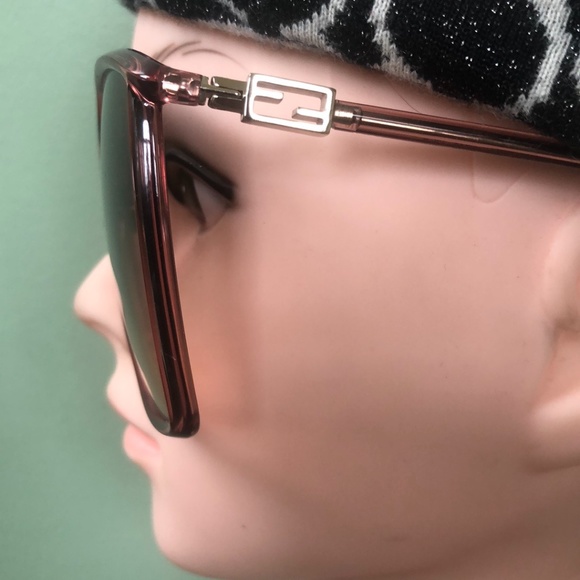 Fendi Oversized Sunglasses NWOT - Picture 3 of 8